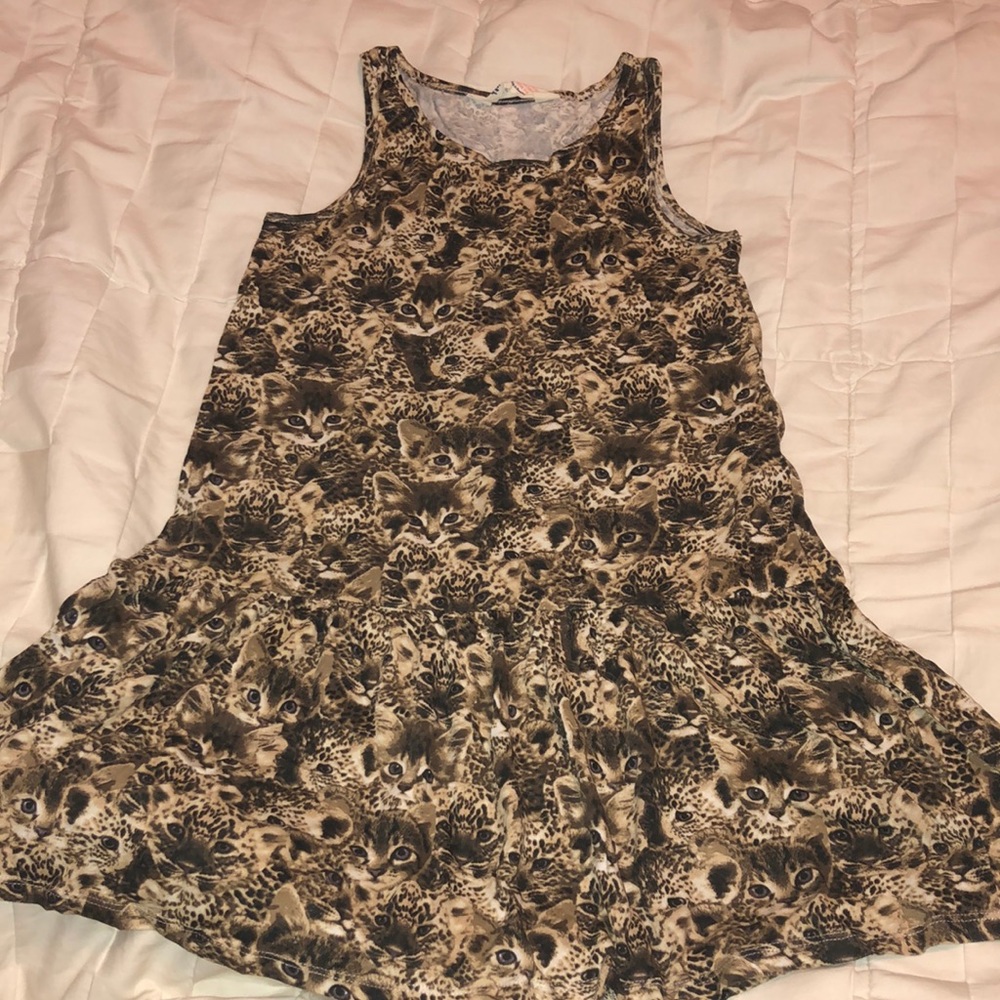 Kids summer dress size 6-8 ! Fun kitten print ! 🐱